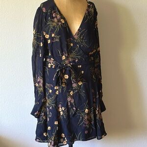 Reformation sz XL navy floral wrap dress long sleeve great pre owned condition